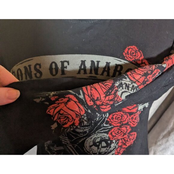 Sons Of Anarchy Gothic Long Sleeve Shirt With Rose Accents - Picture 5 of 5